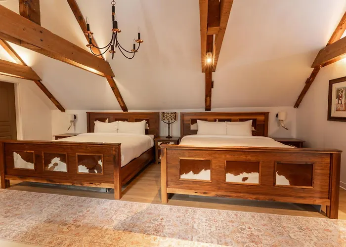Auberge Place D'Armes - Par Aneyro Quebec City